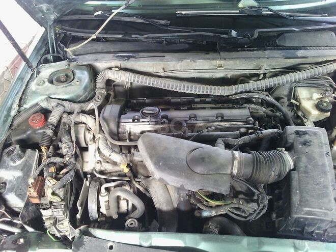 Peugeot 406 2001, 250,000 km - 2.0 l - Bakı