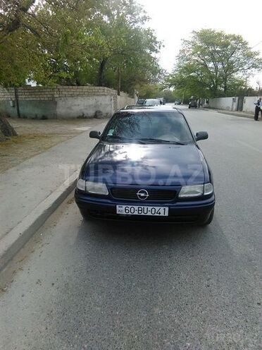 Opel Astra 1995, 176,824 km - 1.6 l - Bakı