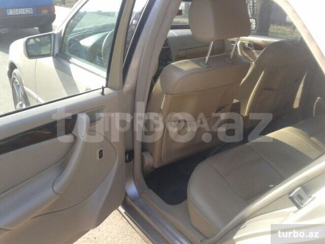 Mercedes C 230 1999, 240,000 km - 2.3 l - Gəncə