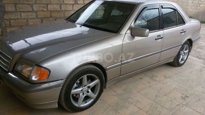 Mercedes C 230 1999, 240,000 km - 2.3 l - Gəncə