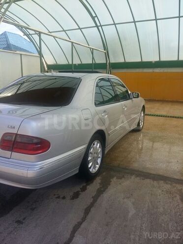 Mercedes E 220 1999, 276,000 km - 2.2 l - Bakı
