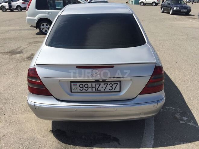 Mercedes E 220 2004, 241,000 km - 2.2 л - Bakı