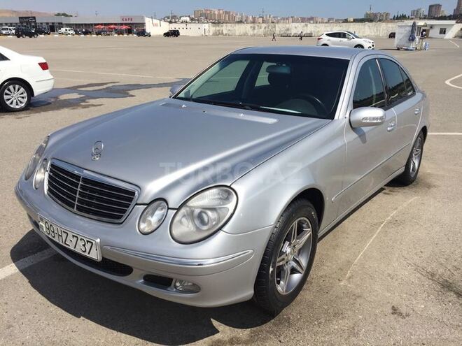 Mercedes E 220 2004, 241,000 km - 2.2 л - Bakı