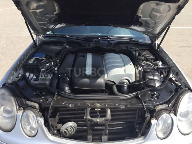Mercedes E 220 2004, 241,000 km - 2.2 л - Bakı