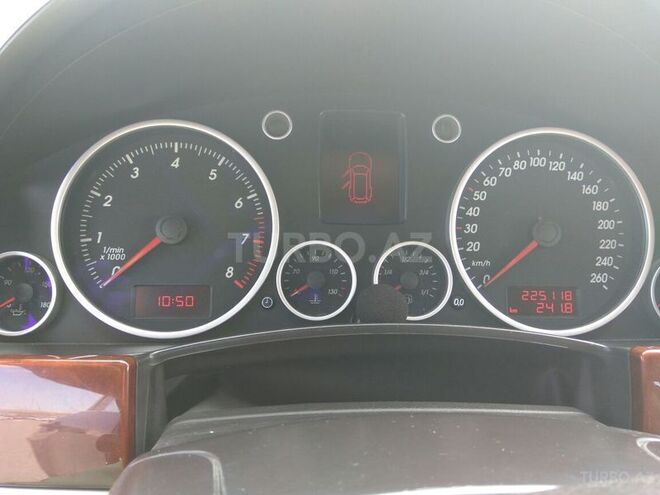 Volkswagen Touareg 2004, 225,000 km - 3.2 l - Bakı