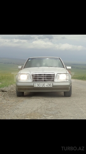 Mercedes E 200 1995, 450,000 km - 2.0 л - Bakı