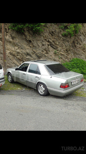 Mercedes E 200 1995, 450,000 km - 2.0 л - Bakı