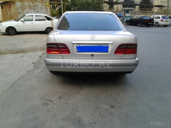 Mercedes E 240 1998, 352,150 km - 2.4 l - Bakı