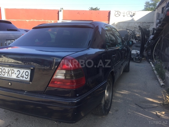Mercedes C 180 1995, 289,000 km - 1.8 l - Bakı