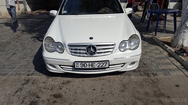 Mercedes C 200 2004, 174,000 km - 2.0 l - Bakı