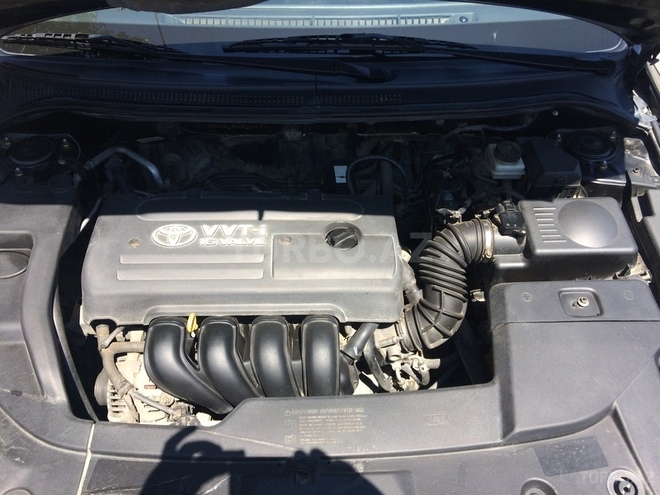 Toyota Avensis 2004, 232,000 km - 1.8 l - Bakı