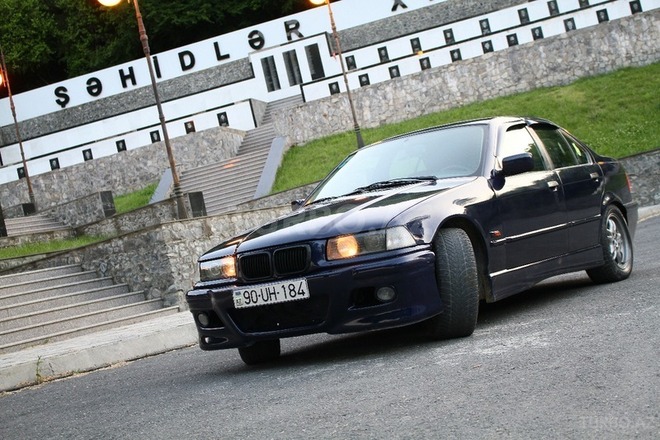 BMW 323 1996, 500,000 km - 2.5 l - Şəki