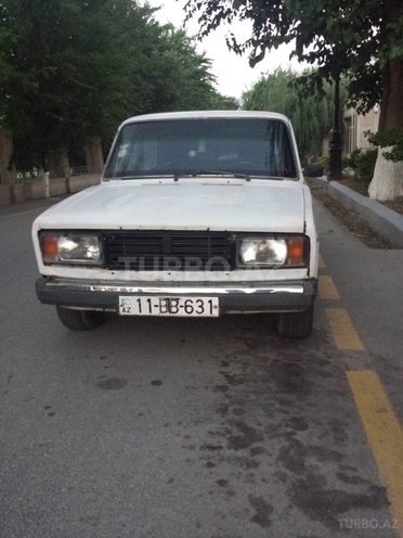 LADA (VAZ) 2105 1983, 281,200 km - 1.3 л - Salyan