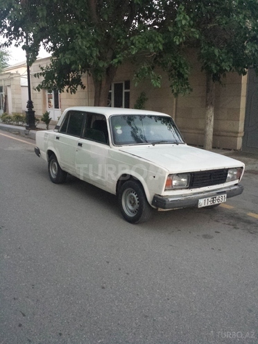 LADA (VAZ) 2105 1983, 281,200 km - 1.3 л - Salyan