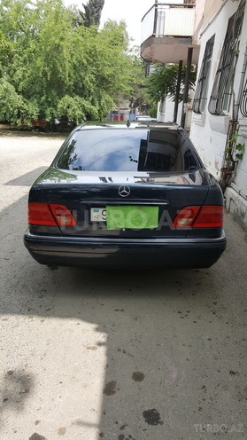 Mercedes E 280 1999, 284,000 km - 2.8 l - Bakı
