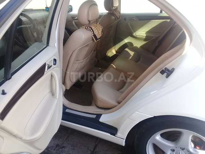 Mercedes C 180 2004, 257,000 km - 1.8 l - Bakı