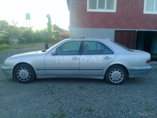 Mercedes E 240 2000, 223,800 km - 2.4 л - Lənkəran