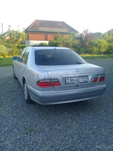 Mercedes E 240 2000, 223,800 km - 2.4 л - Lənkəran