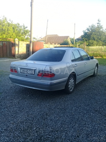 Mercedes E 240 2000, 223,800 km - 2.4 л - Lənkəran