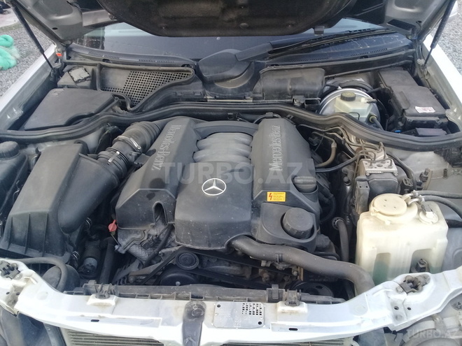 Mercedes E 240 2000, 223,800 km - 2.4 л - Lənkəran