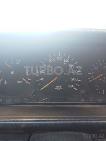 Mercedes E 200 1992, 297,122 km - 2.0 l - Bakı