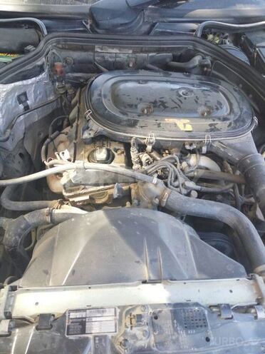 Mercedes E 200 1992, 297,122 km - 2.0 l - Bakı