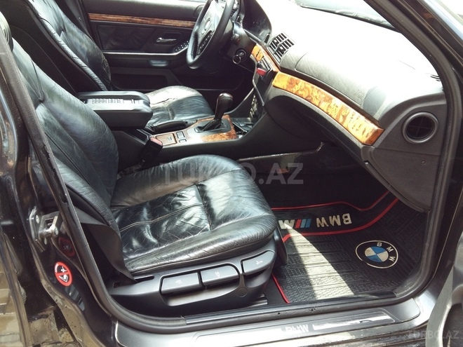 BMW 528 1997, 410,000 km - 2.8 л - Bakı