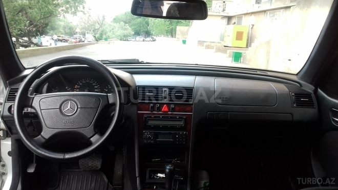 Mercedes C 200 2000, 147,000 km - 2.0 л - Bakı