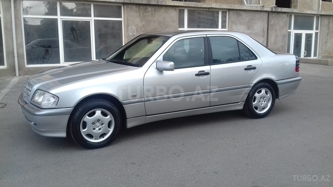 Mercedes C 200 2000, 147,000 km - 2.0 л - Bakı