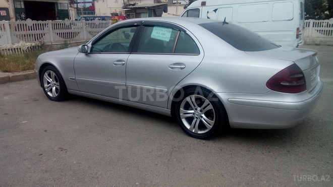 Mercedes E 270 2003, 239,150 km - 2.7 л - Bakı