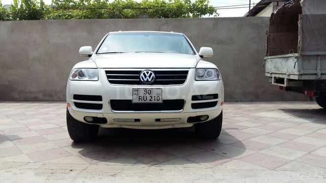 Volkswagen Touareg 2003, 118,000 km - 3.2 l - Bakı