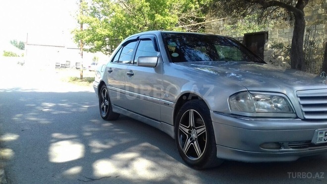 Mercedes C 180 1998, 235,000 km - 1.8 л - Sumqayıt