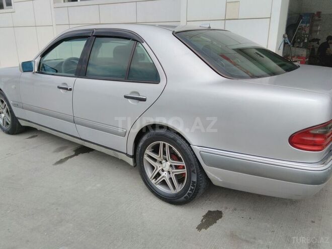 Mercedes E 240 1998, 150,000 km - 2.4 л - Bakı
