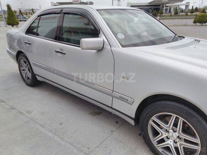 Mercedes E 240 1998, 150,000 km - 2.4 л - Bakı