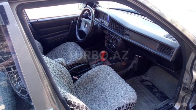 Mercedes 190 1990, 422,303 km - 1.8 l - Bakı