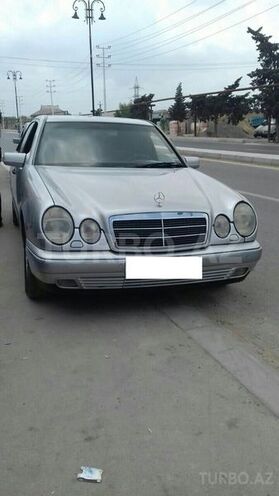 Mercedes E 240 1998, 250,000 km - 2.4 l - Bakı