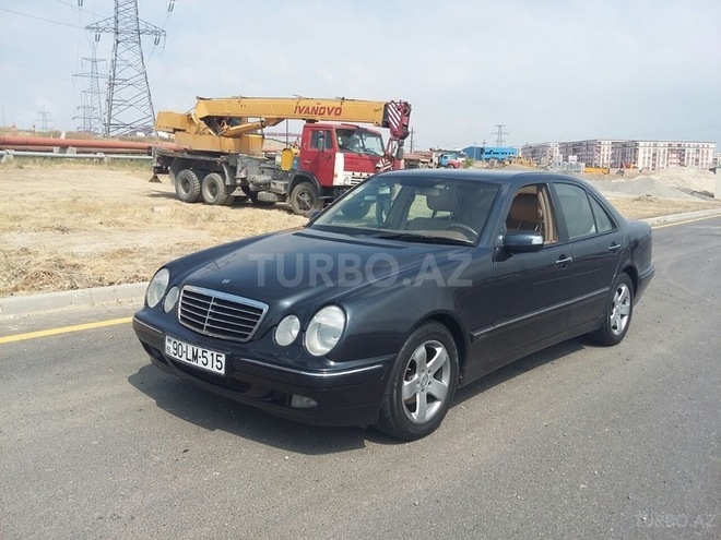 Mercedes E 240 2001, 194,000 km - 2.4 l - Bakı