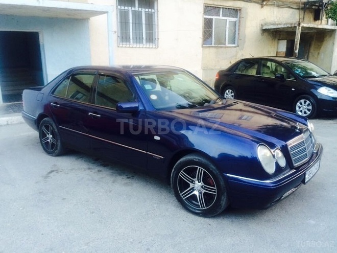 Mercedes E 230 1995, 145,567 km - 2.3 л - Bakı