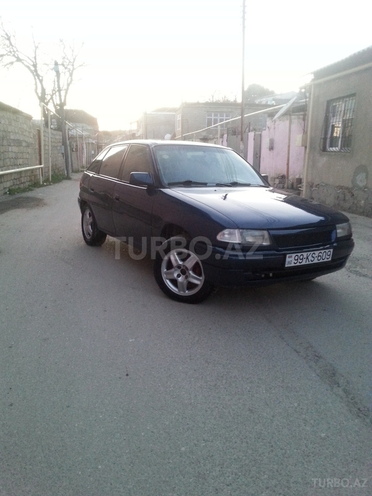Opel Astra 1994, 172,356 km - 1.6 l - Bakı