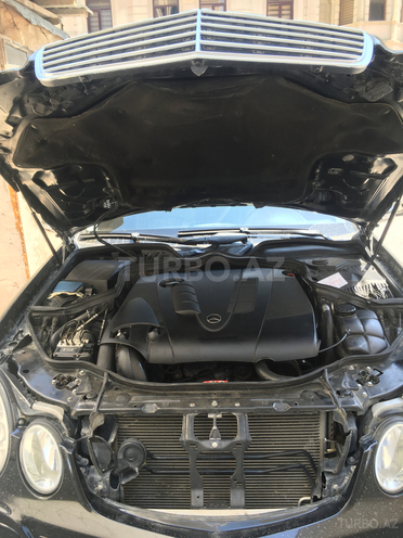 Mercedes E 220 2006, 165,000 km - 2.2 л - Bakı