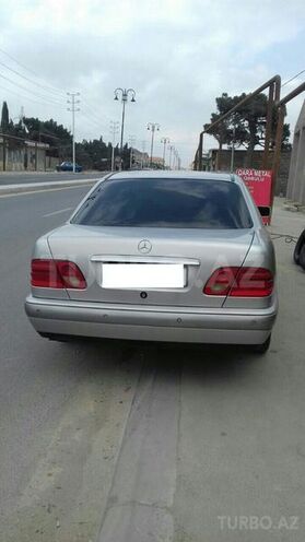 Mercedes E 240 1998, 250,000 km - 2.4 l - Bakı