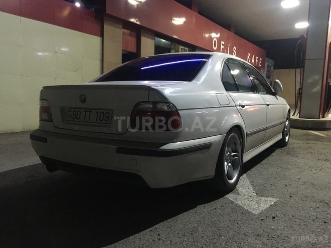 BMW 540 2002, 156,000 km - 4.4 l - Sumqayıt