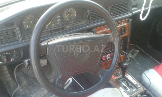 Mercedes 190 1992, 245,000 km - 2.0 л - Bakı