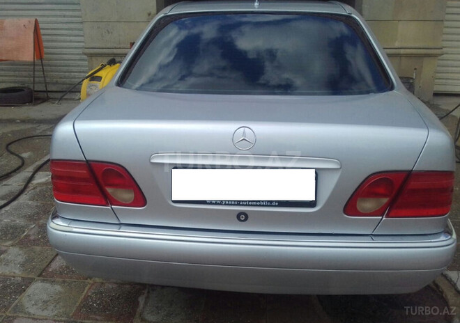 Mercedes E 240 1997, 260,000 km - 2.4 l - Xırdalan