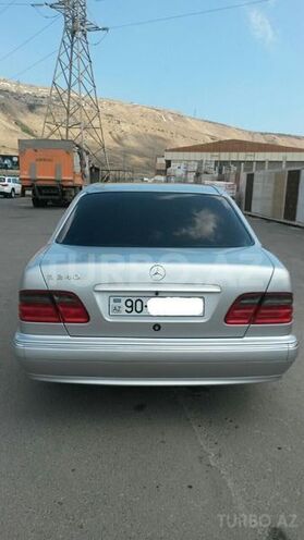 Mercedes E 240 2002, 236,000 km - 2.6 l - Bakı