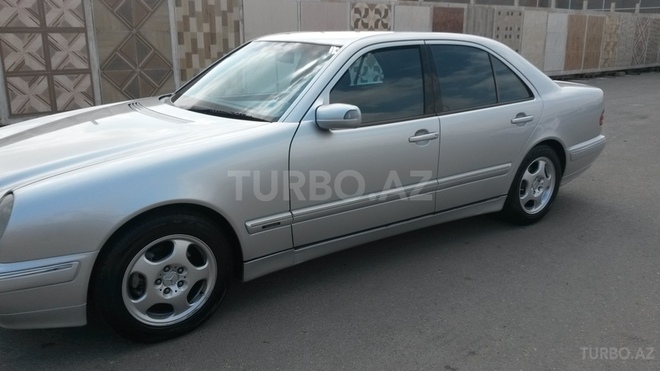 Mercedes E 240 2002, 236,000 km - 2.6 l - Bakı
