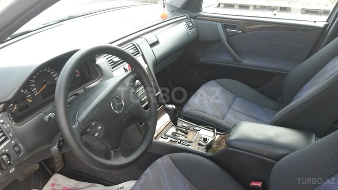 Mercedes E 240 2002, 236,000 km - 2.6 l - Bakı