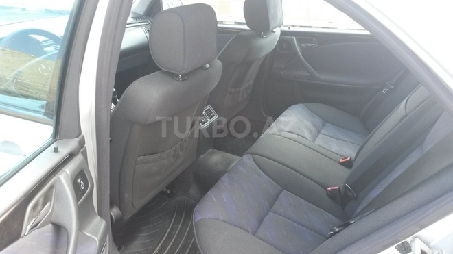 Mercedes E 240 2002, 236,000 km - 2.6 l - Bakı