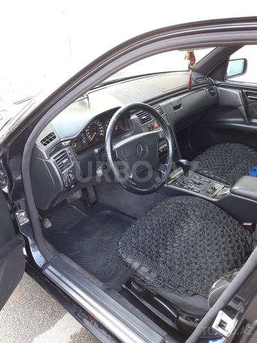 Mercedes E 230 1997, 252,000 km - 2.3 l - Bakı
