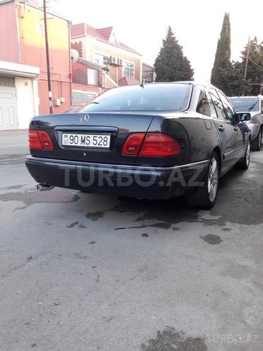 Mercedes E 230 1997, 252,000 km - 2.3 l - Bakı